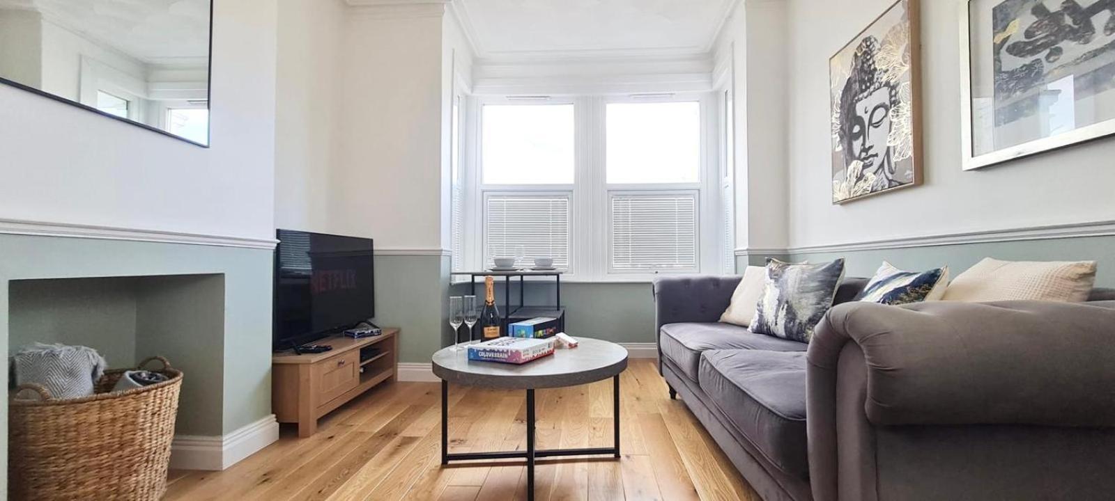Westcliff-On-Sea Modern 2 Bedroom Apartment - Free Parking Southend-on-Sea Exterior foto