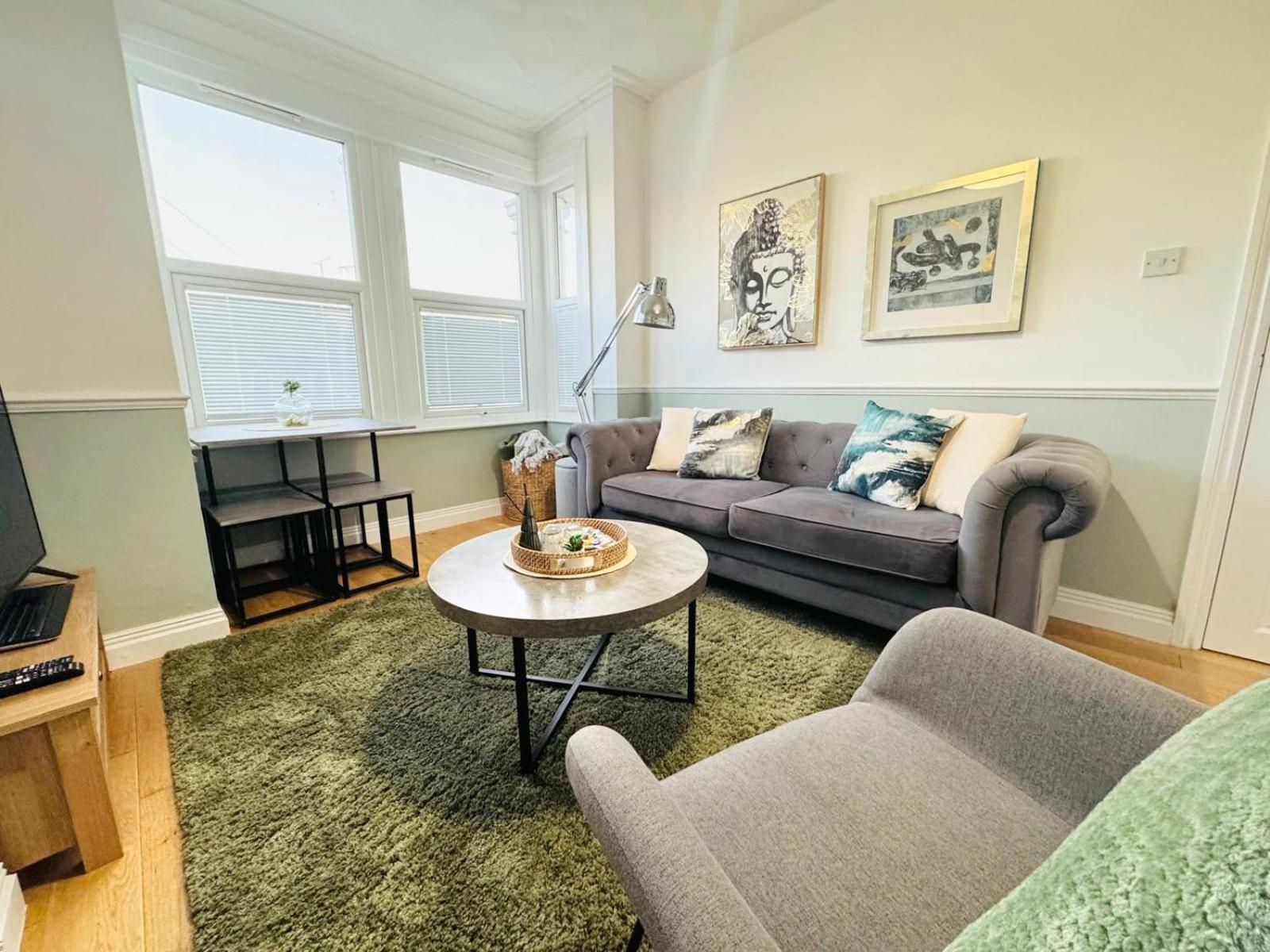 Westcliff-On-Sea Modern 2 Bedroom Apartment - Free Parking Southend-on-Sea Exterior foto